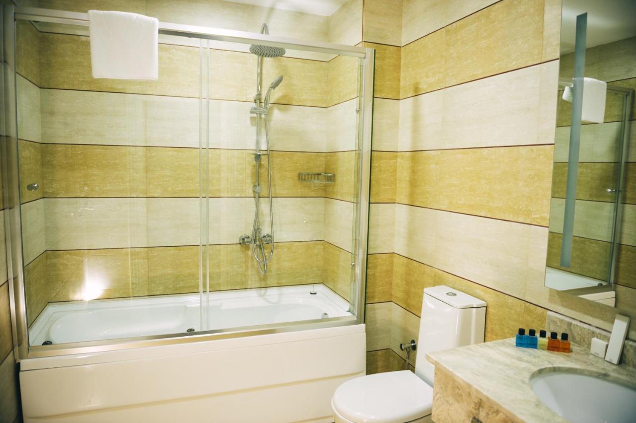 Emerald Suite Hotel 巴库 客房 照片